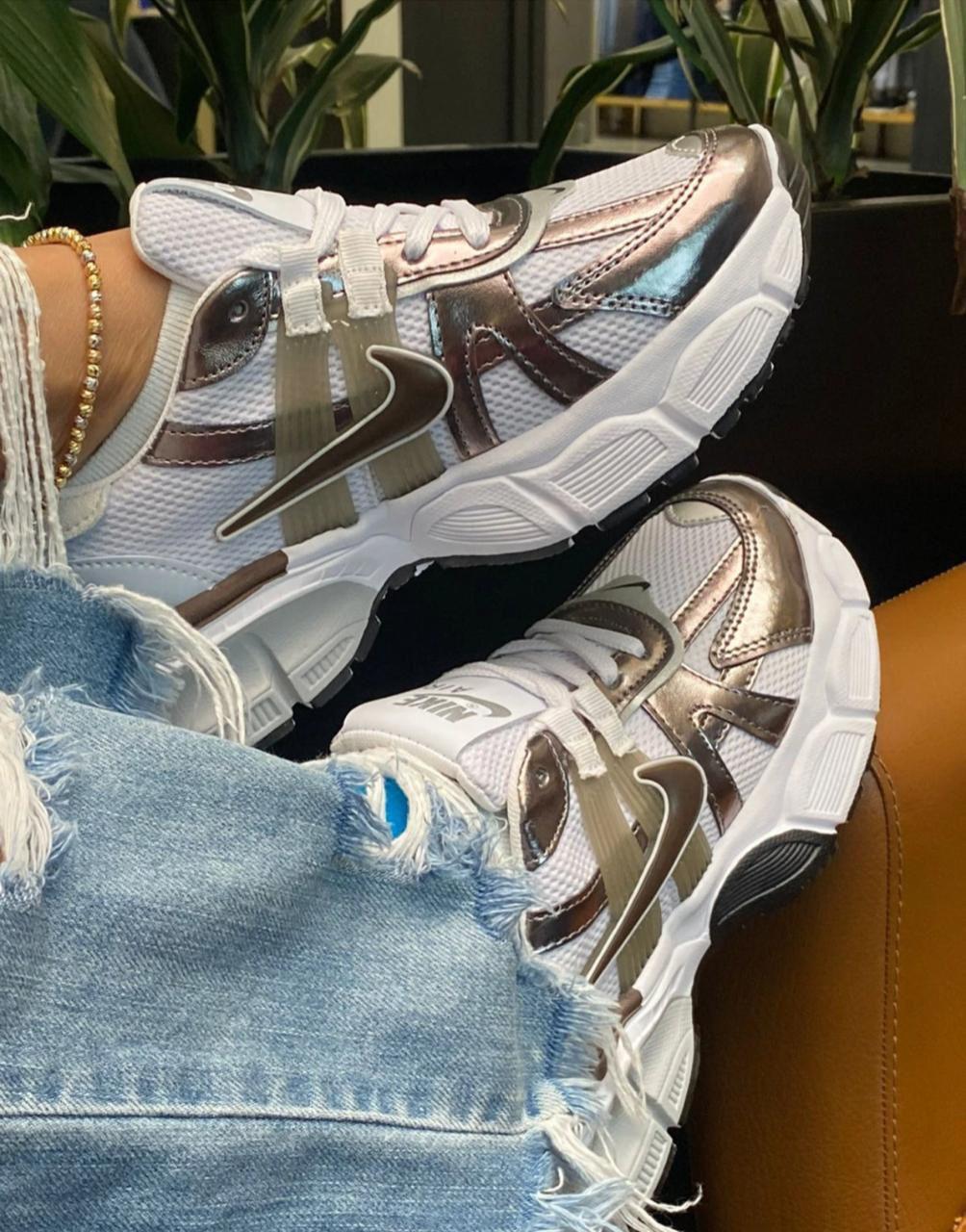 Nike Vk2 Mt Blanco Dorado